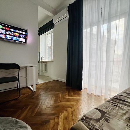 Kyiv Old Town Apartment Near Golden Gate ภายนอก รูปภาพ